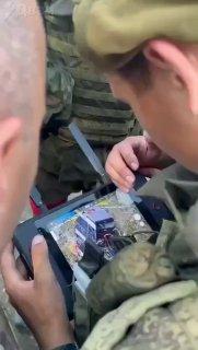 Загадочный объект — неизвестный ящик с парашютом привлёк пристальное внимание ФСБ, МЧС, сапёров и военных