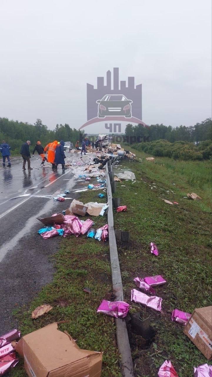 Сегодня в Рыбинском районе на 984-м километре федеральной трассы Р-255...