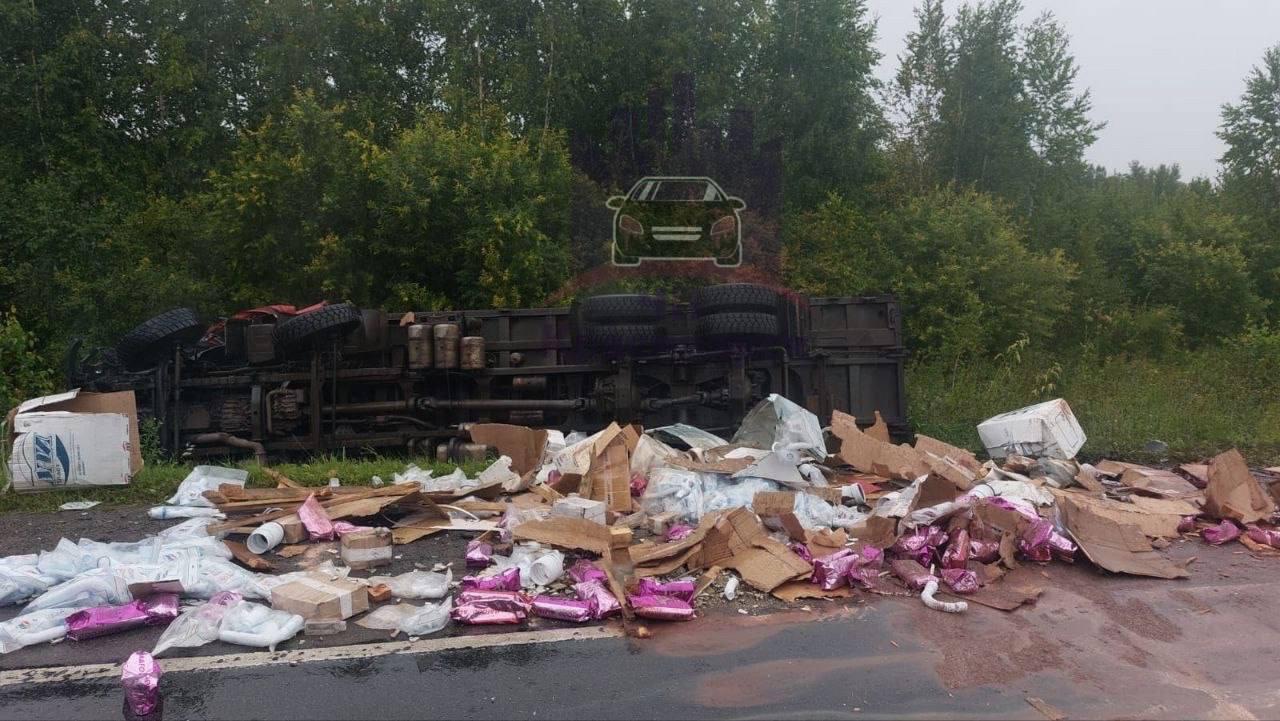 Сегодня в Рыбинском районе на 984-м километре федеральной трассы Р-255...