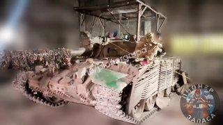 Очередные монстры модернизируются прямо в гараже на передовой и готовятся к своим боевым выездам.