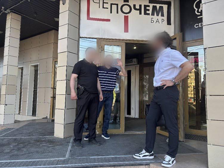 Охранники красноярского бара 