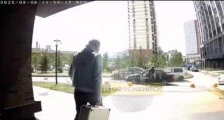 В Новосибирске во дворе жилого дома на улице Светлановская, 52 произошло...