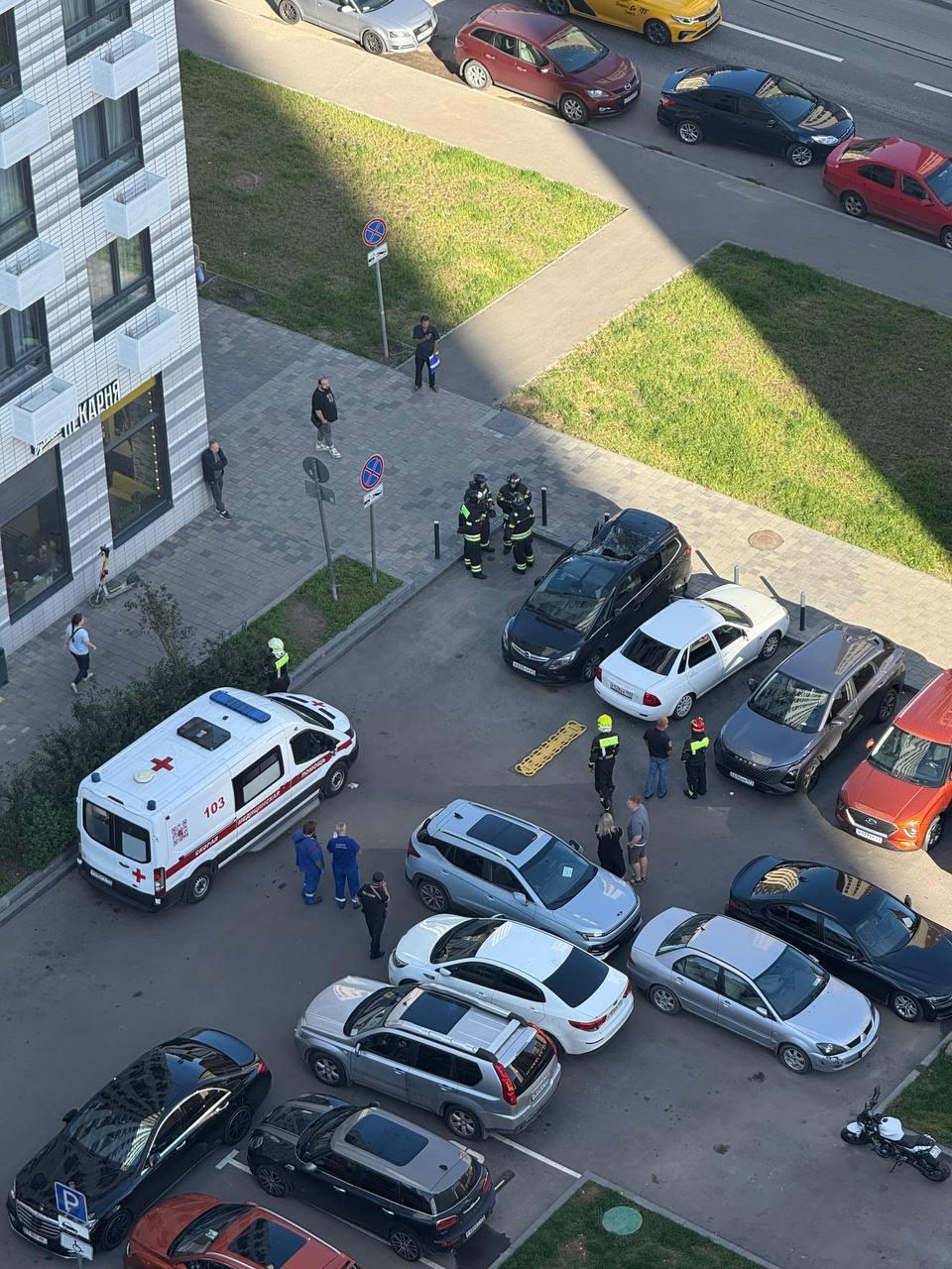 18-летний парень выпал с 27 этажа в ЖК «Амурский парк»