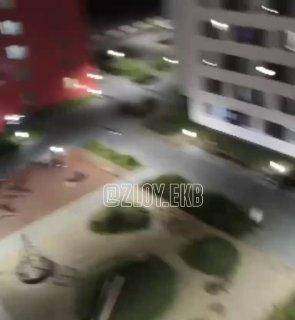 Как упоительны в Академе вечера: в одном из домов неадекватный мужик решил...