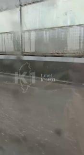 На улице Мичурина уже две недели открыт люк — и никому нет дела. По словам...