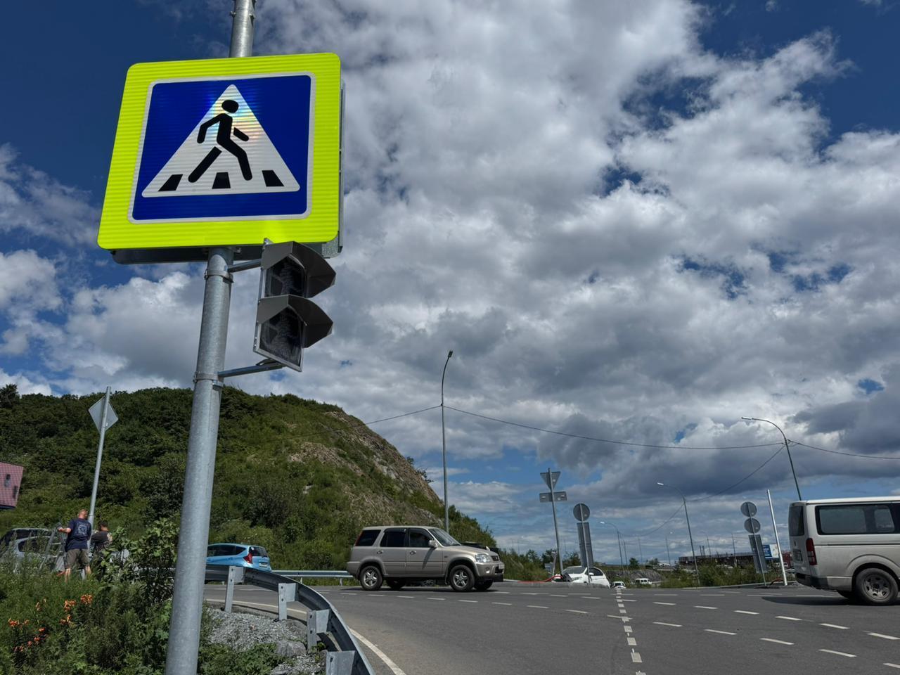 🧠🚦«Умные» светофоры на развязке Патрокла появятся до конца августа, сообщает мэрия Владивостока.