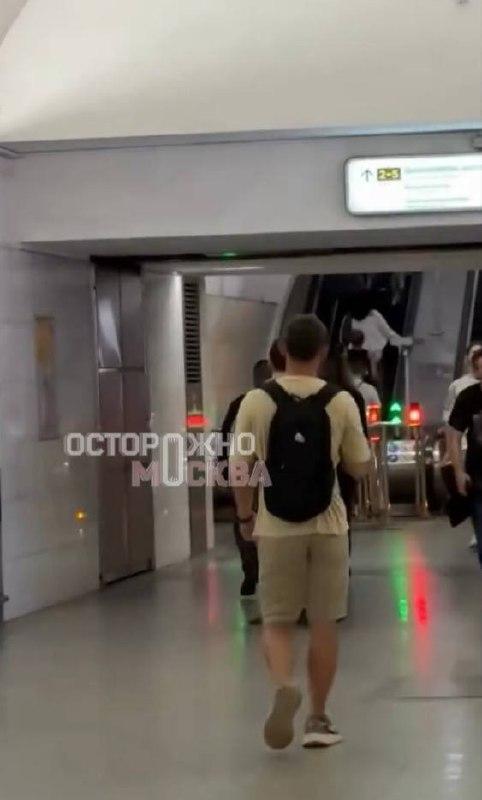 Пассажирка метро заявила на мужчину за домогательства на станции.