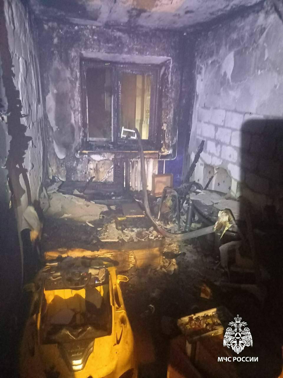 Девочка играла со свечей и устроила пожар в Братске