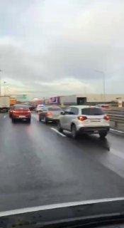 На 23-м километре внутреннего кольца КАД произошла массовая авария с участием...