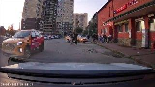 На Оборонной утром произошло массовое избиение 🇷🇺 Источник: ЧП МОСКВА