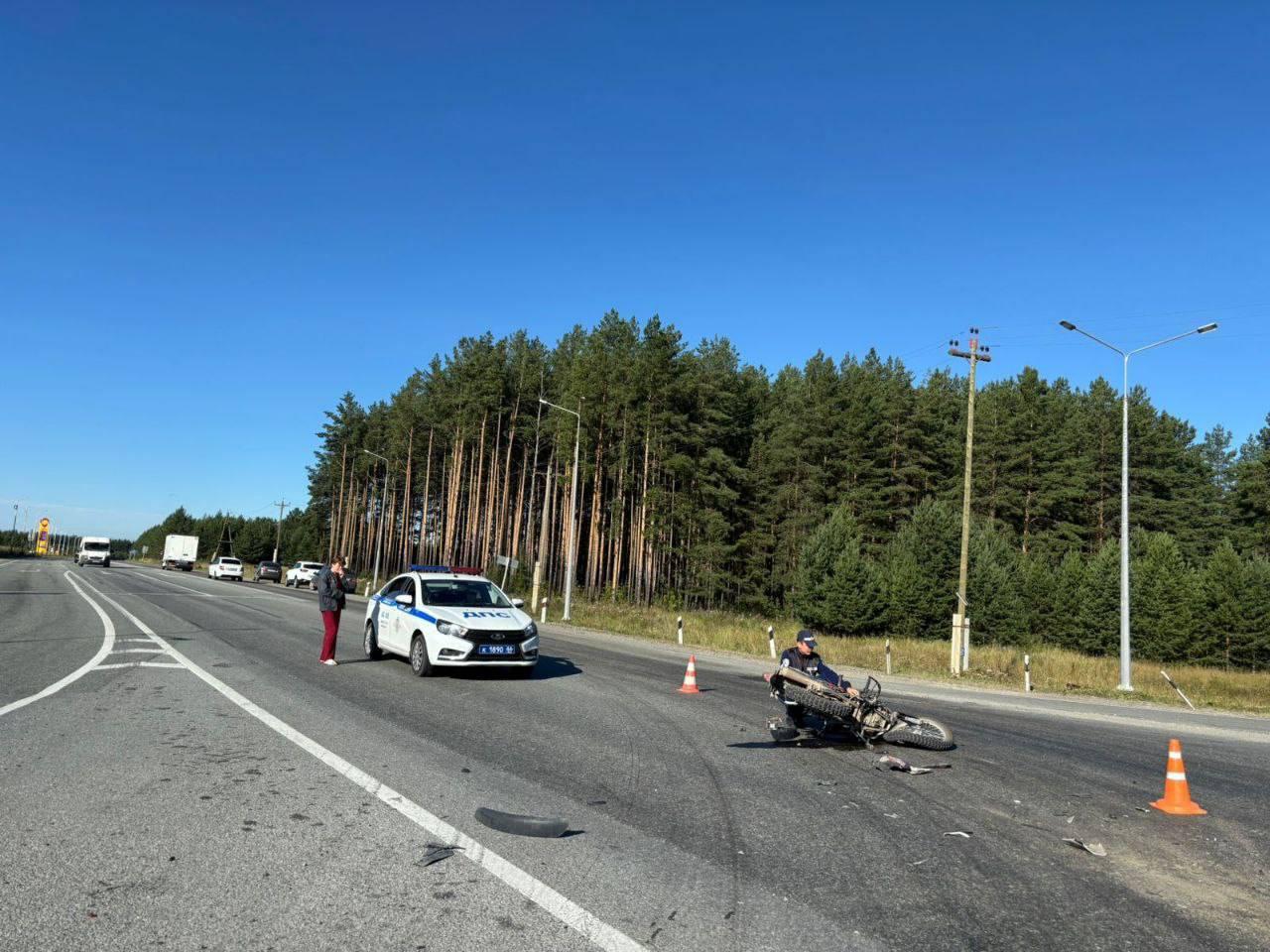Недалеко от Режа случилась авария, в результате которой пострадали двое...