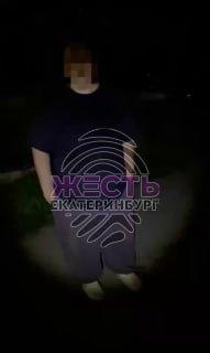 В Каменске-Уральском спасатели ночью проникли в квартиру к спящим детям, не...