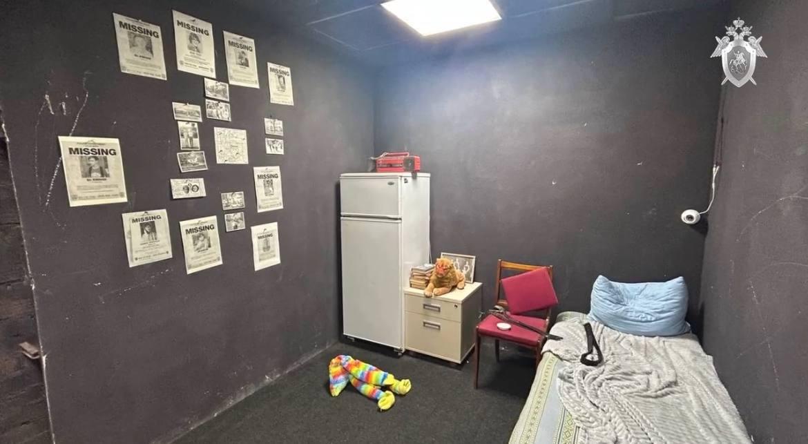 Били плетками и таскали за волосы: две сестры 11 и 14 лет пришли на квест в Перми, а попали в настоящий кошмар.