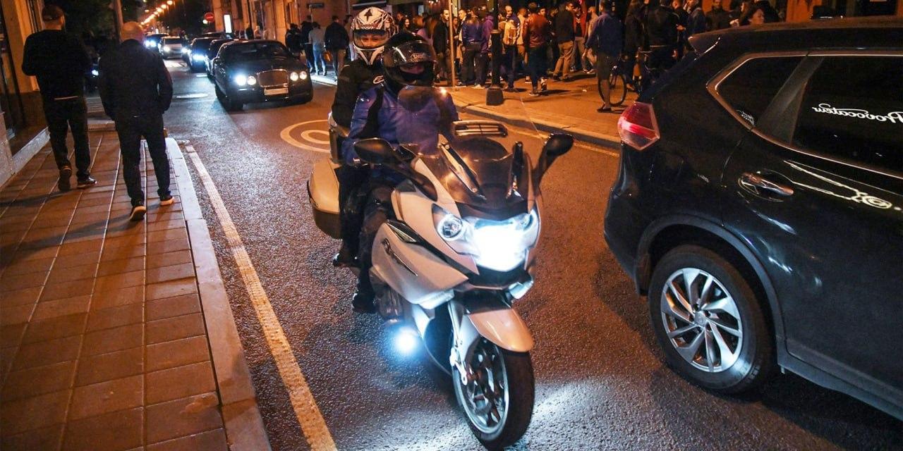 Штрафы для россиян за шумное вождение машин и мотоциклов в ночное время могут вырасти в 10 раз