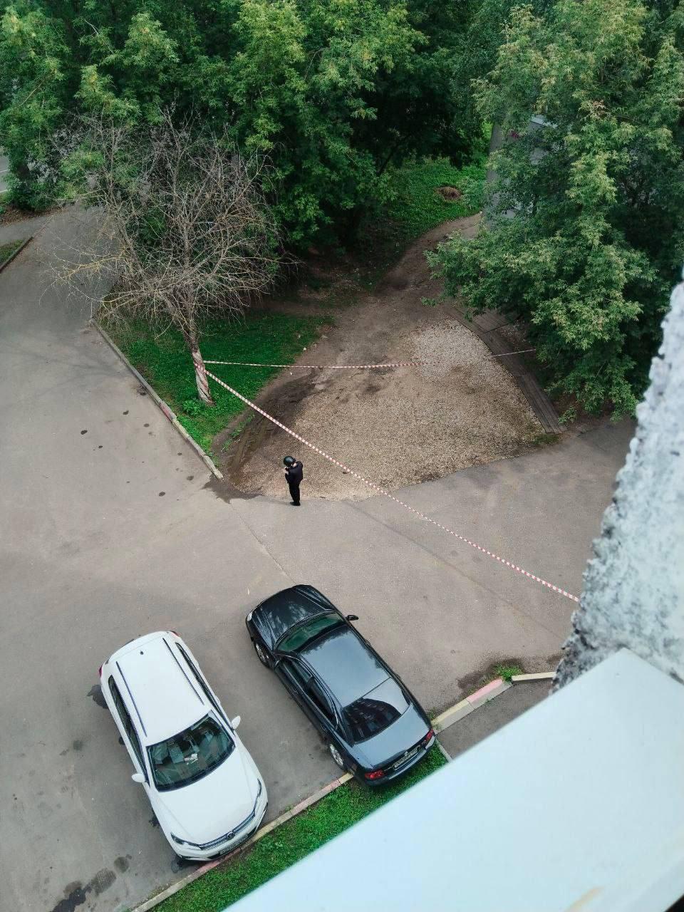 В подмосковном Ногинске во дворе жилого дома на Краснослободской улице...