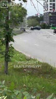 На перекрестке Репина - Зоологическая дорогу не поделили два авто Информации...