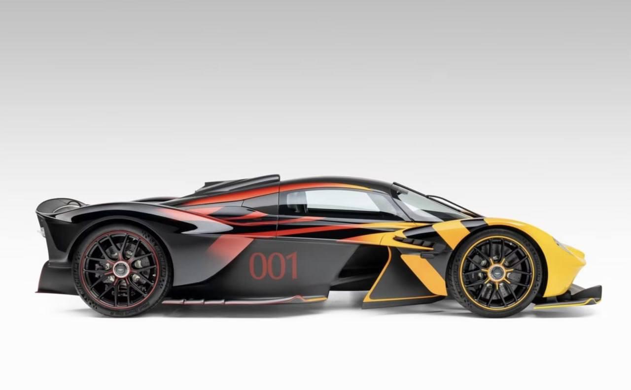 На продажу выставили ультраредкий Aston Martin Valkyrie с пробегом всего 106 км.