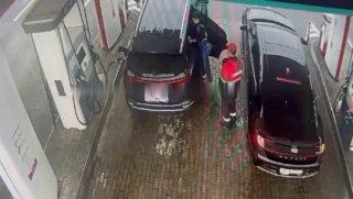В Москве мигрант поцеловал 4-х летнего ребёнка в губы Иностранный специаоист,...