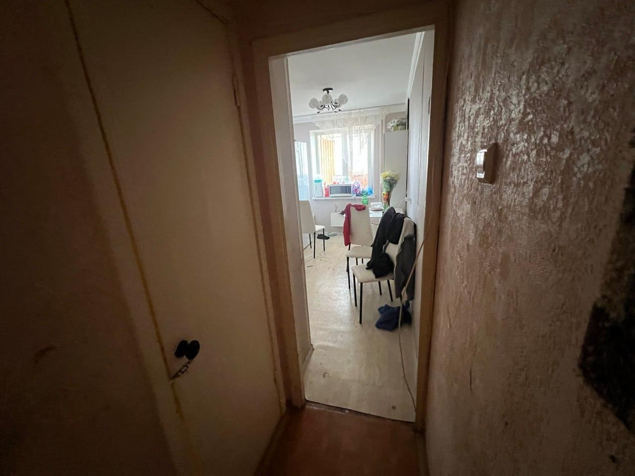 Полиция изъяла детей из семьи после падения трехлетней малышки из окна шестого этажа