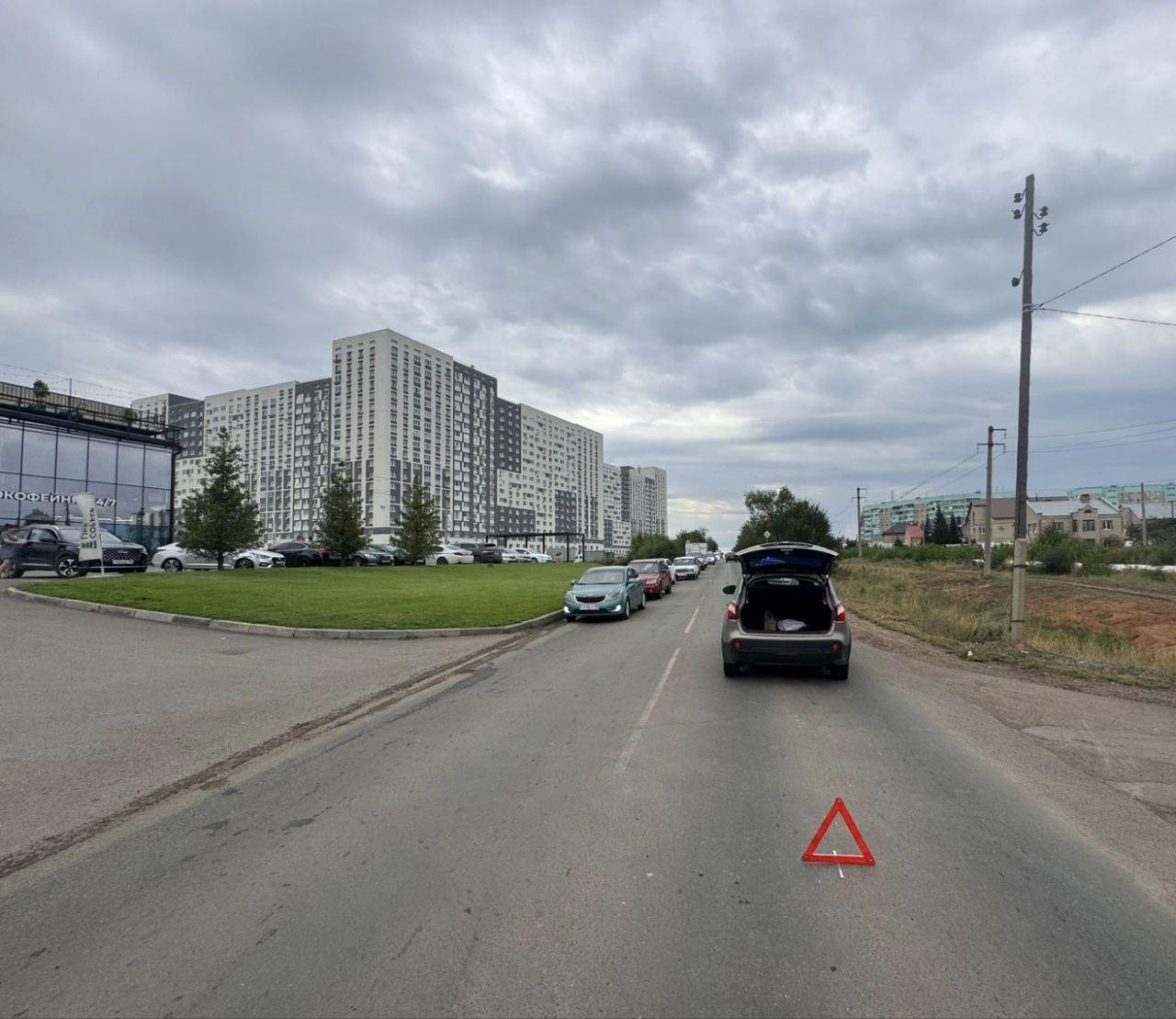 16-летний водитель электровелосипеда столкнулся с Nissan в Оренбурге На...