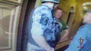 — Запрещено в общественном месте находиться в алкогольном опьянении. — Я...