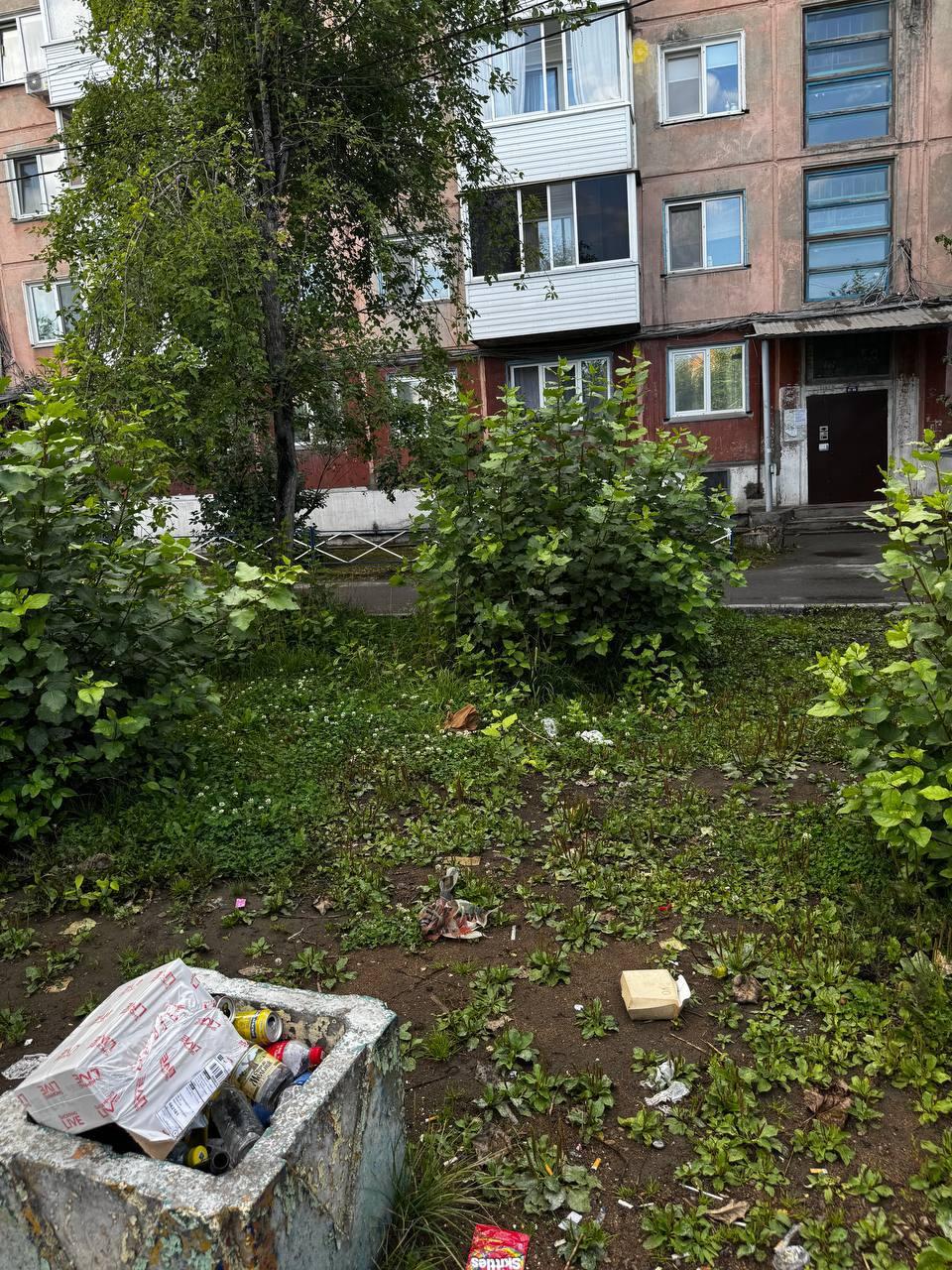 От читателя: Уважаемые жители города Ачинска! Двор 4 микрорайона, домов...