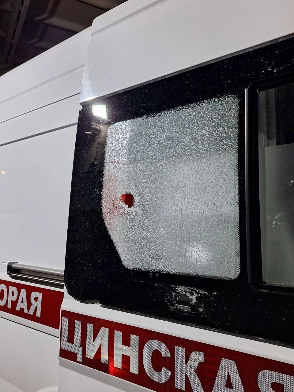 Во Владимирской области дети из цыганского табора закидали камнями машину скорой помощи из-за отказа «откапать» после пива