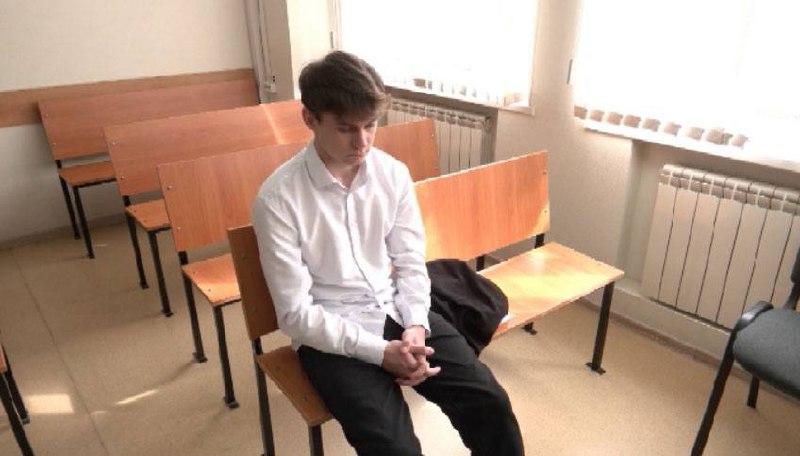 В Первоуральске судят 20-летнего курьера, обманувшего пенсионеров на 2,5 млн...