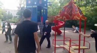 В Петербурге подростки избили мужчину «ради шутки».