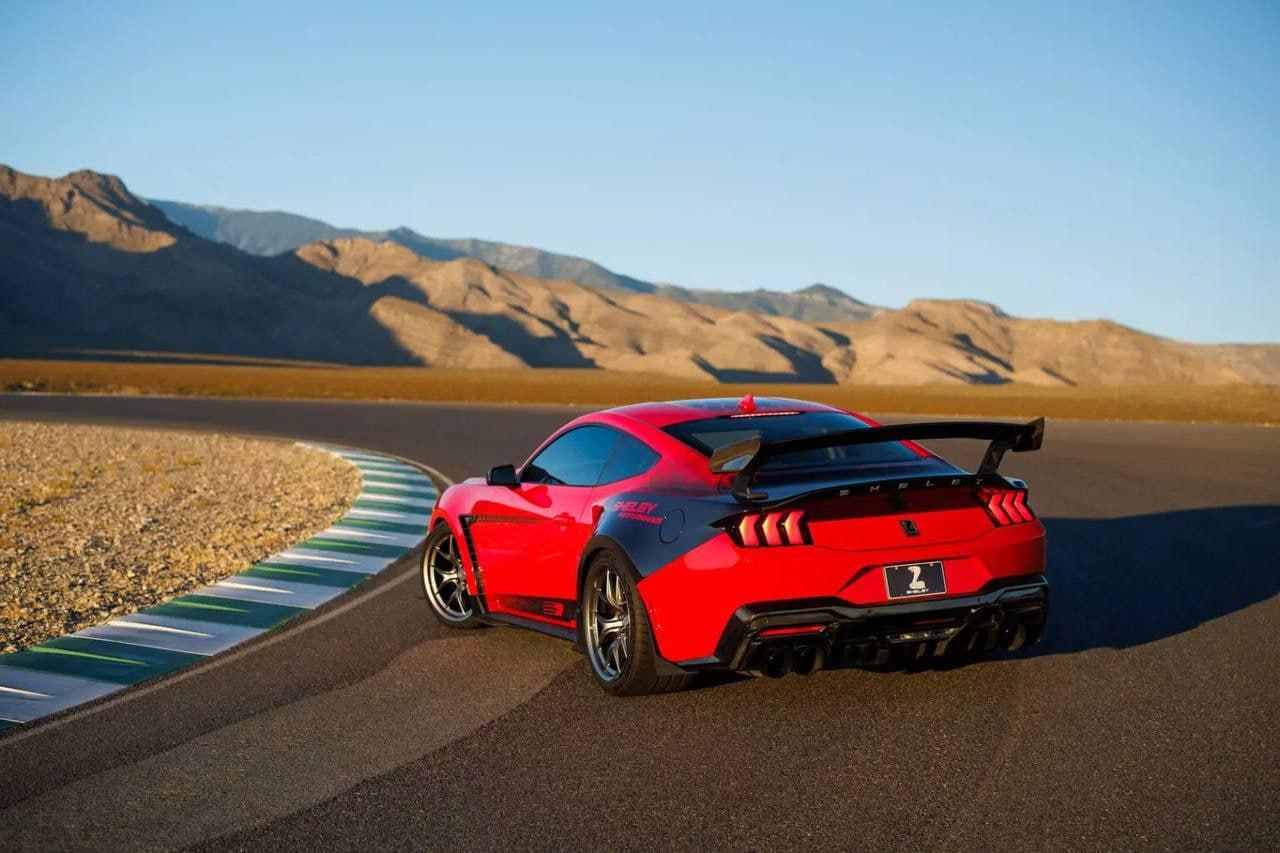 Shelby представила Super Snake-R на базе Mustang — под капотом 5,0-литровый компрессорный V8, более 850 сил и задний привод.