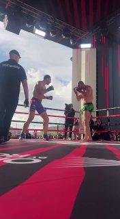 Уральская звезда ММА вырвала победу у экс-бойца UFC. Трехраундовый поединок...
