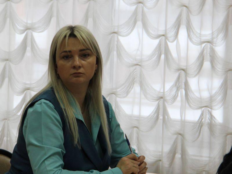 В Ачинске с начальника отдела молодежной политики Анжелы Кизелевой взыскали...