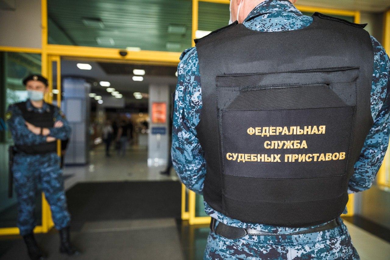 Кузбасские судебные приставы терзали женщину, требуя 80 тысяч за жизнь в...
