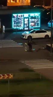 Ночные беспорядки на проспекте Королёва устраивали подростки Жители дома 65...