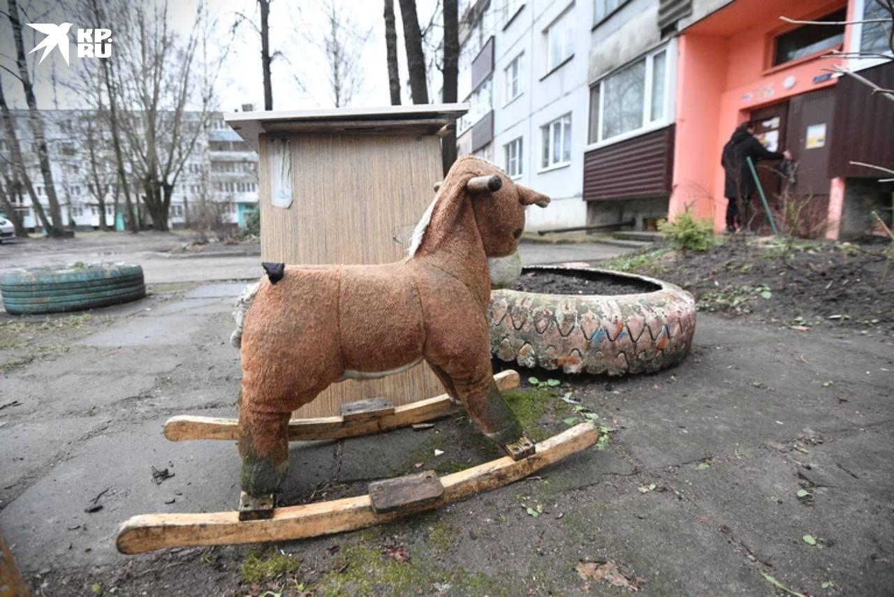 Школьного учителя из Петербурга обвинили в съёмке порно с ученицами в классе
