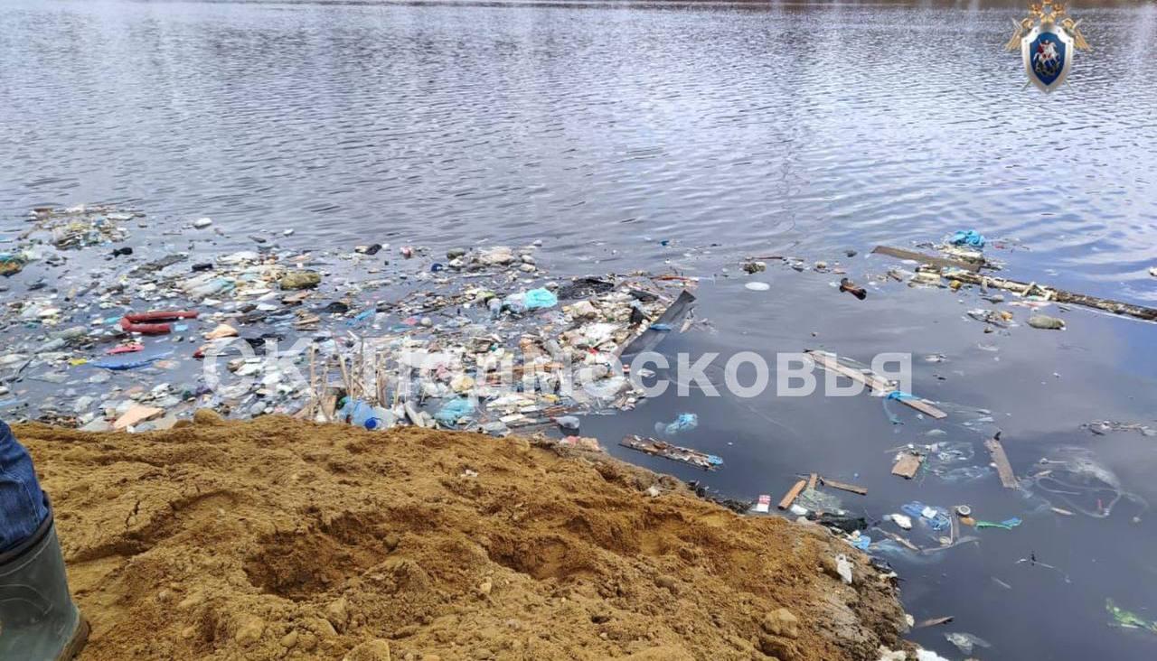 Карьер около деревни Глухово под Рузой просто завален мусором Ущерб,...