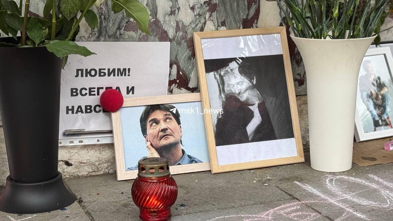 Сегодня в Москве прощаются с режиссером Юрием Бутусовым — церемония состоится в Московском драматическом театре им. Пушкина.