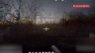 Эти украинские боевики должны были оказаться на позициях, но у них на пути встали наши FPV-дроны.