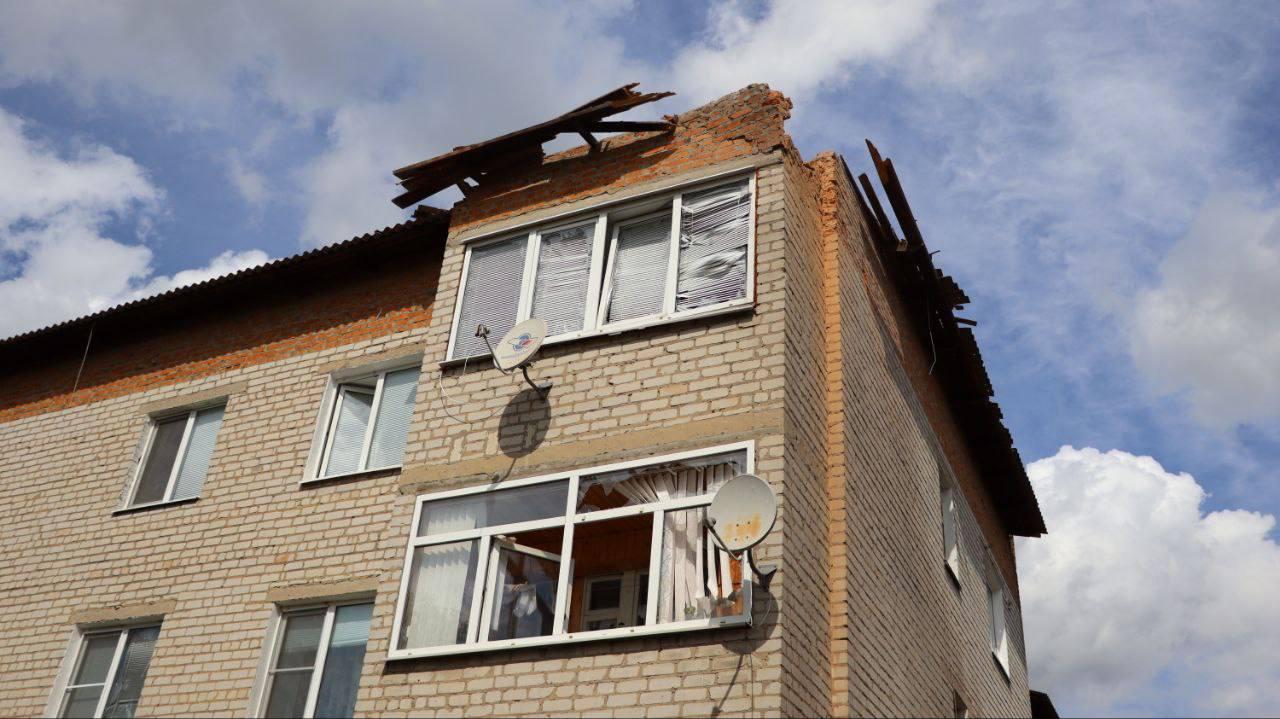 Двое мужчин ранены в Рыльске при обстреле города ВСУ Также повреждены...