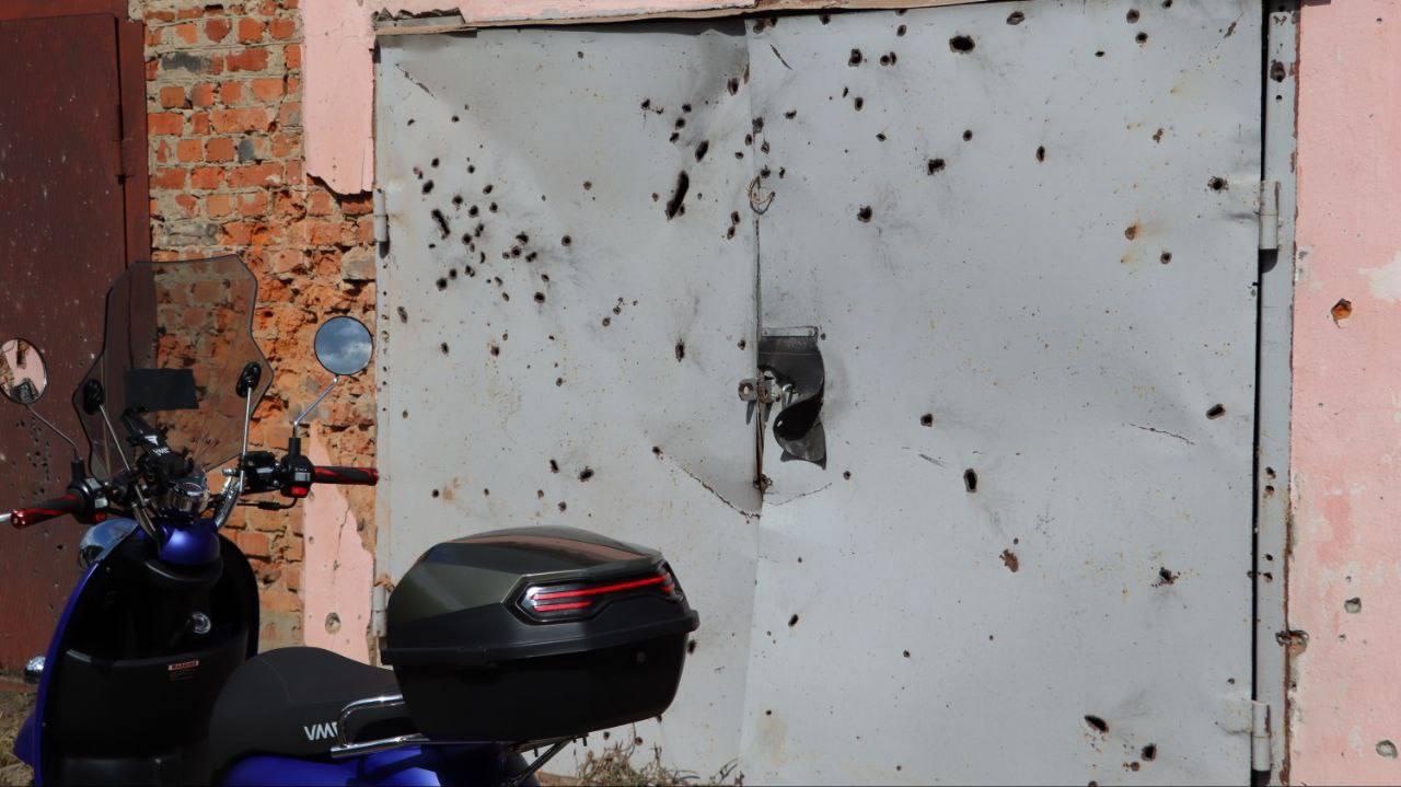 Двое мужчин ранены в Рыльске при обстреле города ВСУ Также повреждены...