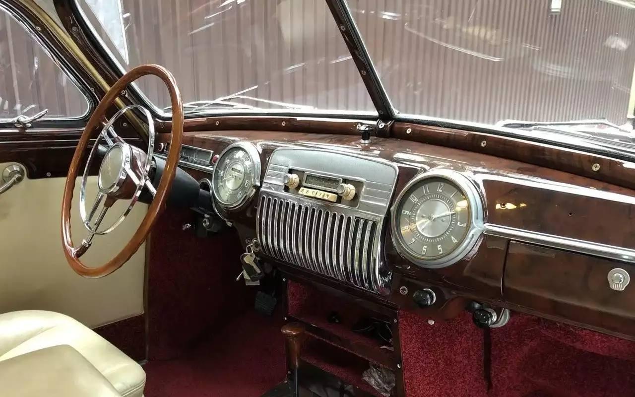 В Москве продают настоящий советский люкс — ГАЗ-12 ЗИМ 1956 года.
