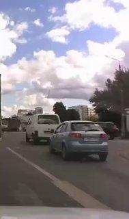 В Воронеже автомобиль КамАЗ наехал на коляску с 2-летней девочкой. Мать везла...