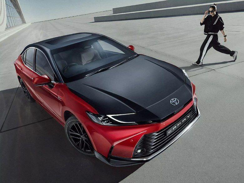 Toyota выкатила в Индии новую версию Camry под названием Sprint Edition за 55 тысяч долларов.