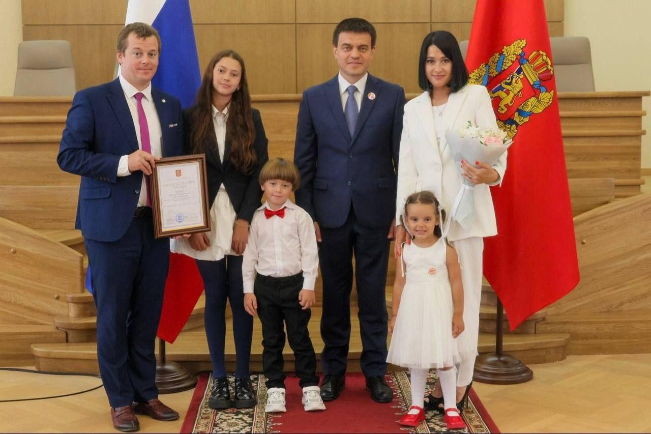 Железногорский депутат, которого поймали пьяным за рулём, вместе с женой и...