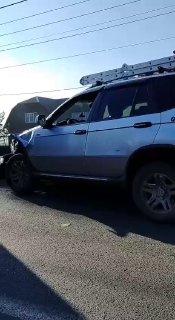 Жесткое ДТП произошло в Прокопьевске на улице Серова в районе ПЗША. Судя по...