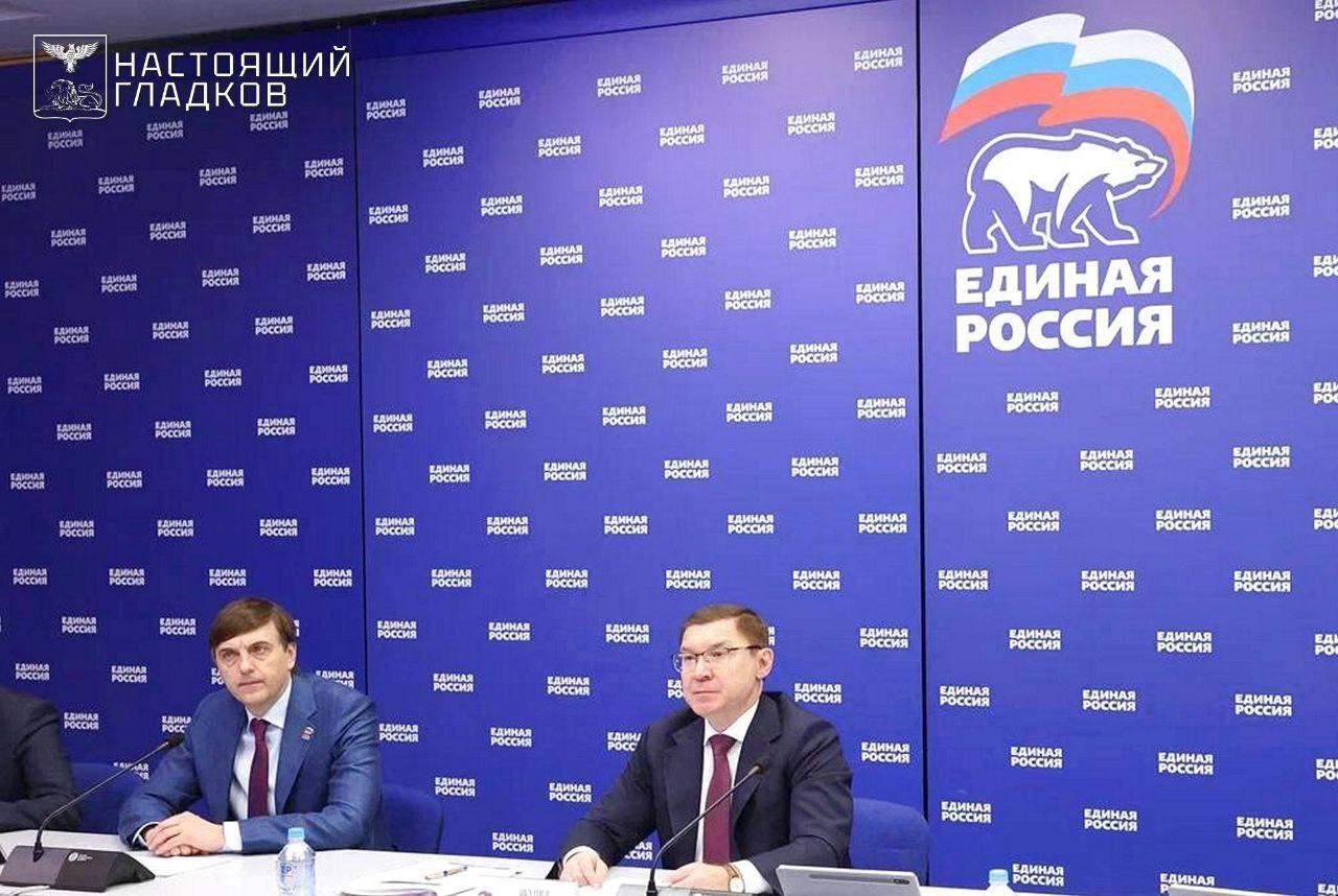 Вячеслав Гладков показал новую школу министру просвещения РФ и лидеру «Единой России»