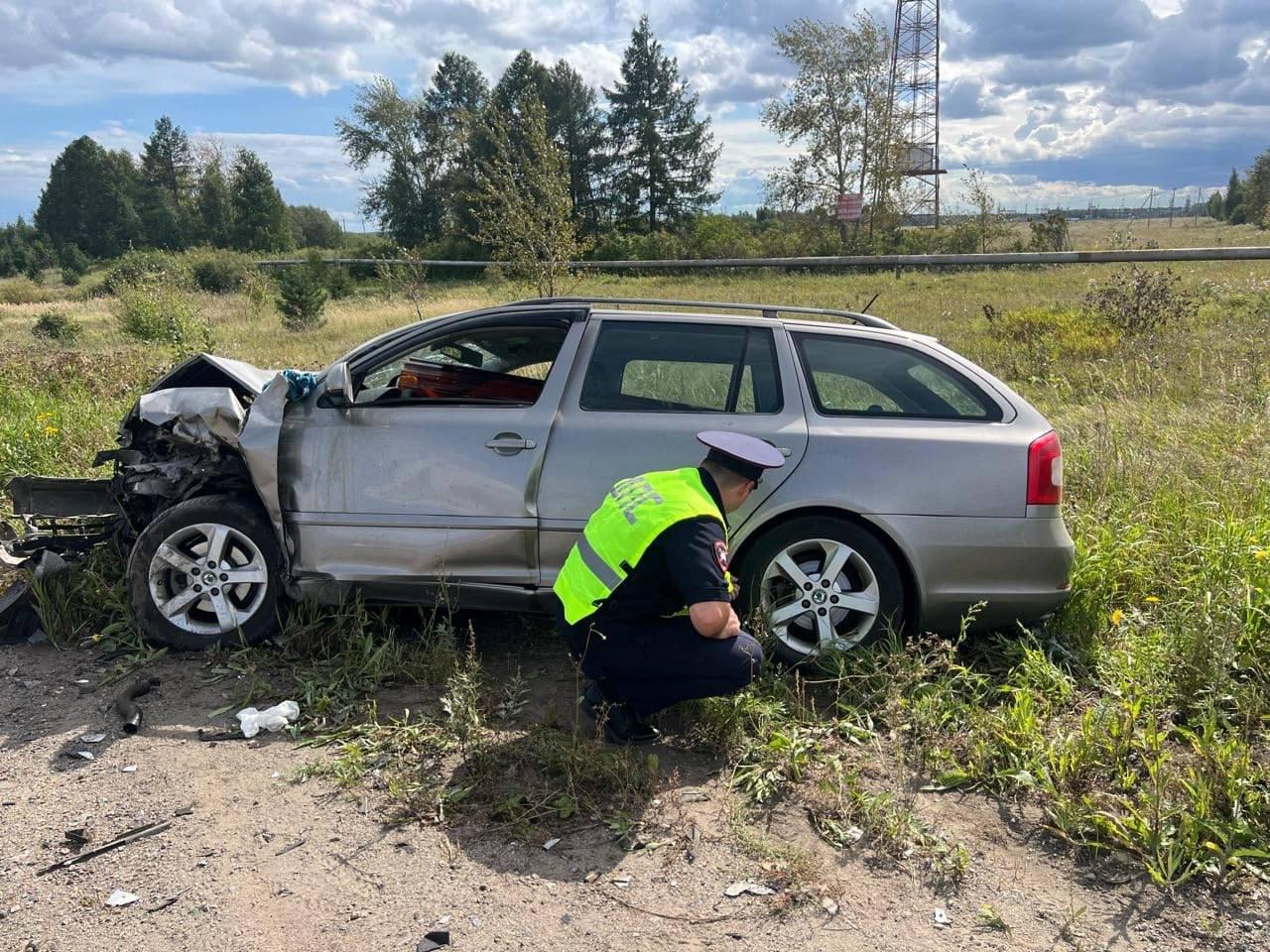 Сегодня на трассе Екатеринбург—Шадринск—Курган столкнулись Kia Rio и Skoda...