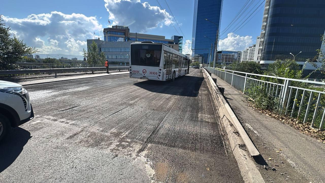 В Красноярске начался ремонт проезжей части на мостах через Качу