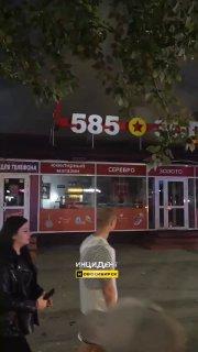 Сегодня рано утром горели киоски на проспекте Карла Маркса, около остановки...