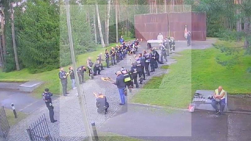 В России задержали польских байкеров-нацистов, которые устроили провокацию у мемориала в Тверской области